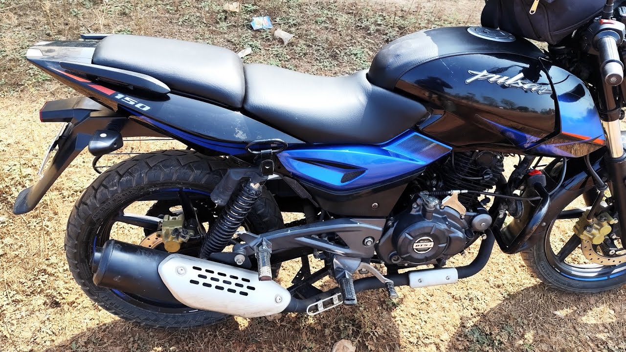 Bajaj pulsar 150 twin disc modification installation Fog light and review #bajaj #pulsartwindisc