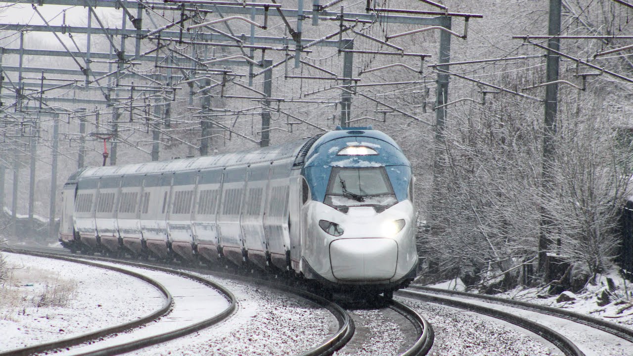 Christmas Special: Trains in Boston’s First Snow of 2025