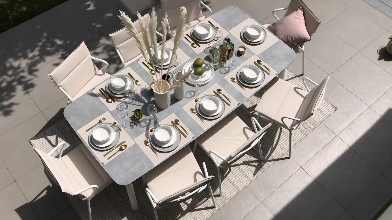 ANCÔNE DINING TABLE FEATURES - LAFUMA MOBILER