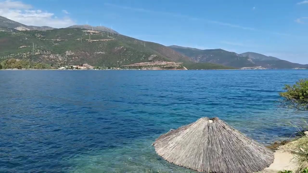 Τριζόνια Φωκίδας: Από το Μονοπάτι ως το Λιμανάκι, με Θέα στον Αη Γιάννη