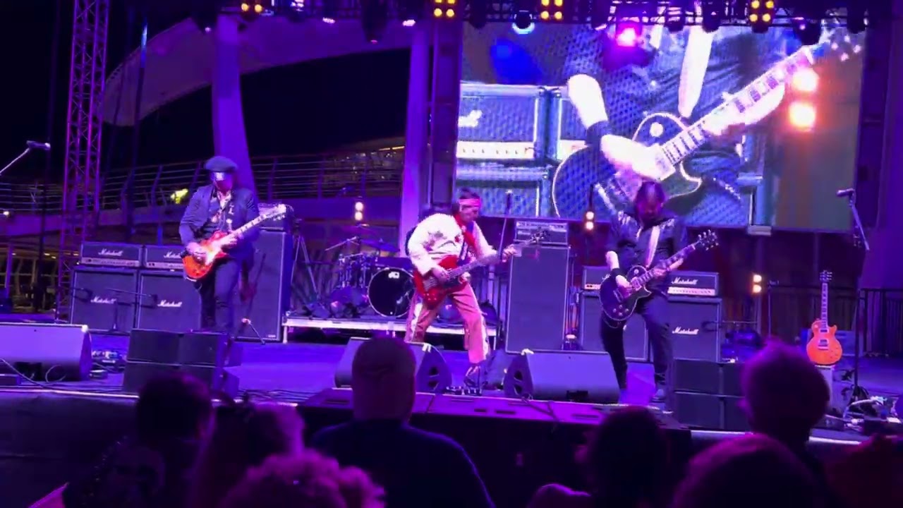 TWO WOLF - Highway Song  _ Rock Legends Cruise XI