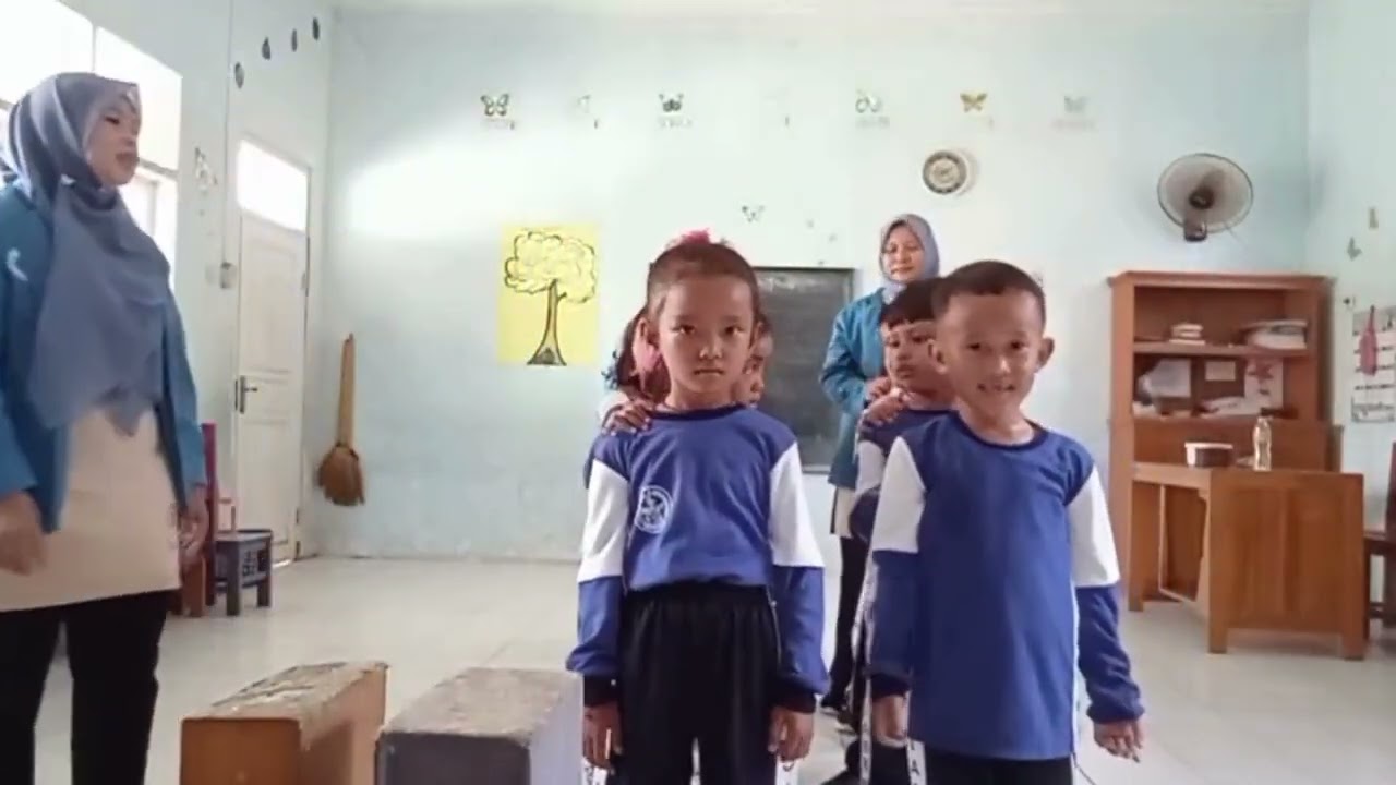 Tugas Ujian Akhir Semester (UAS) Semester VII Aisah, Idah, Cucun