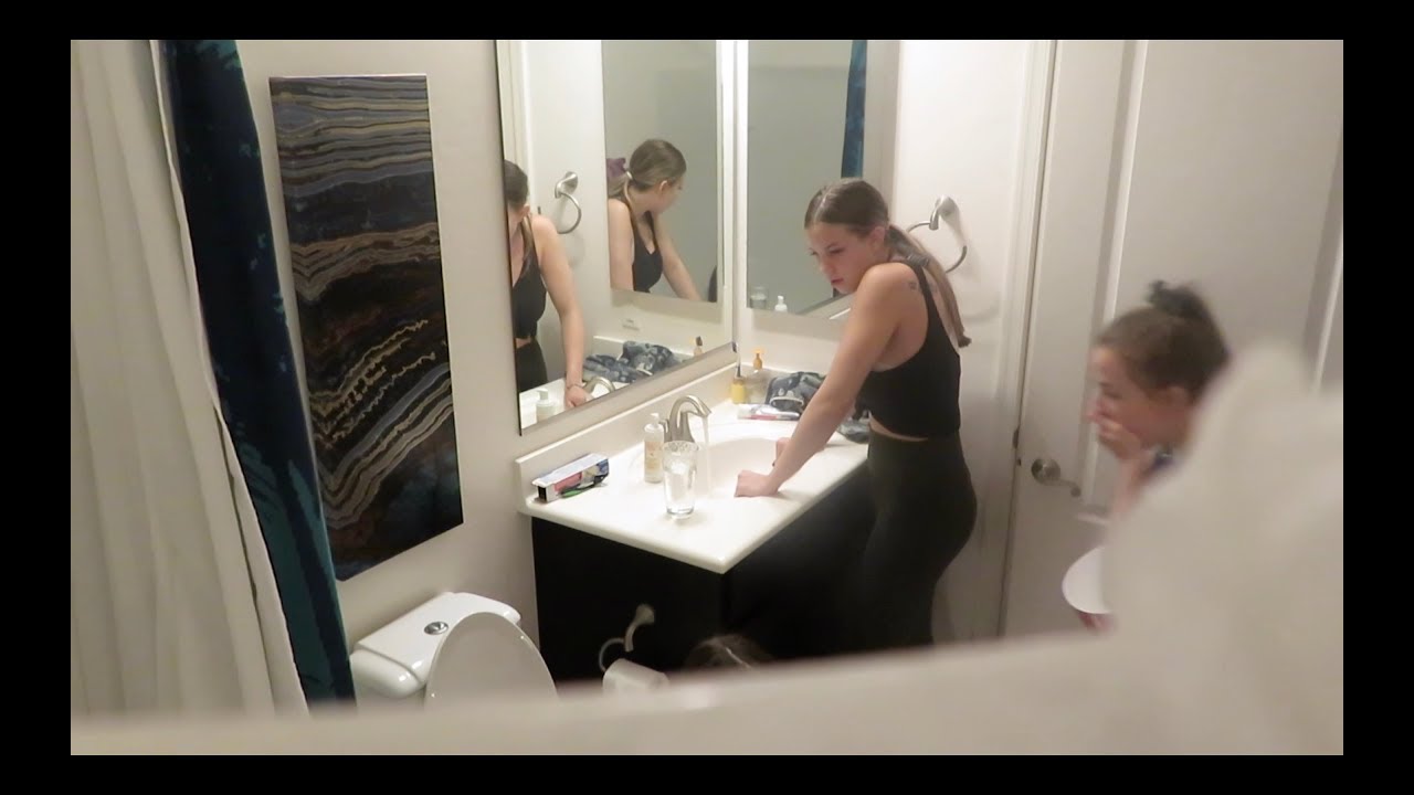 COUGHING UP BLOOD PRANK ON BEST FRIEND! (she freaks out)