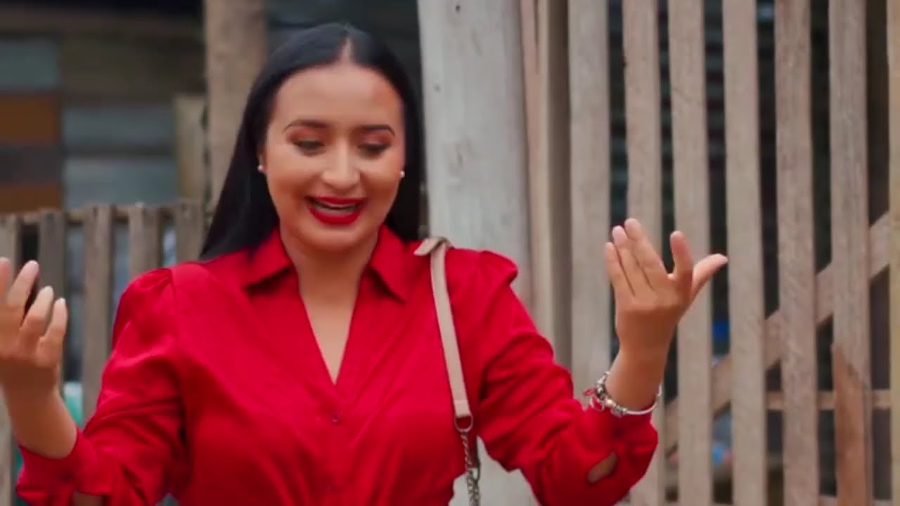 Dejó a su bebé por un millonario 💔 y perdió todo