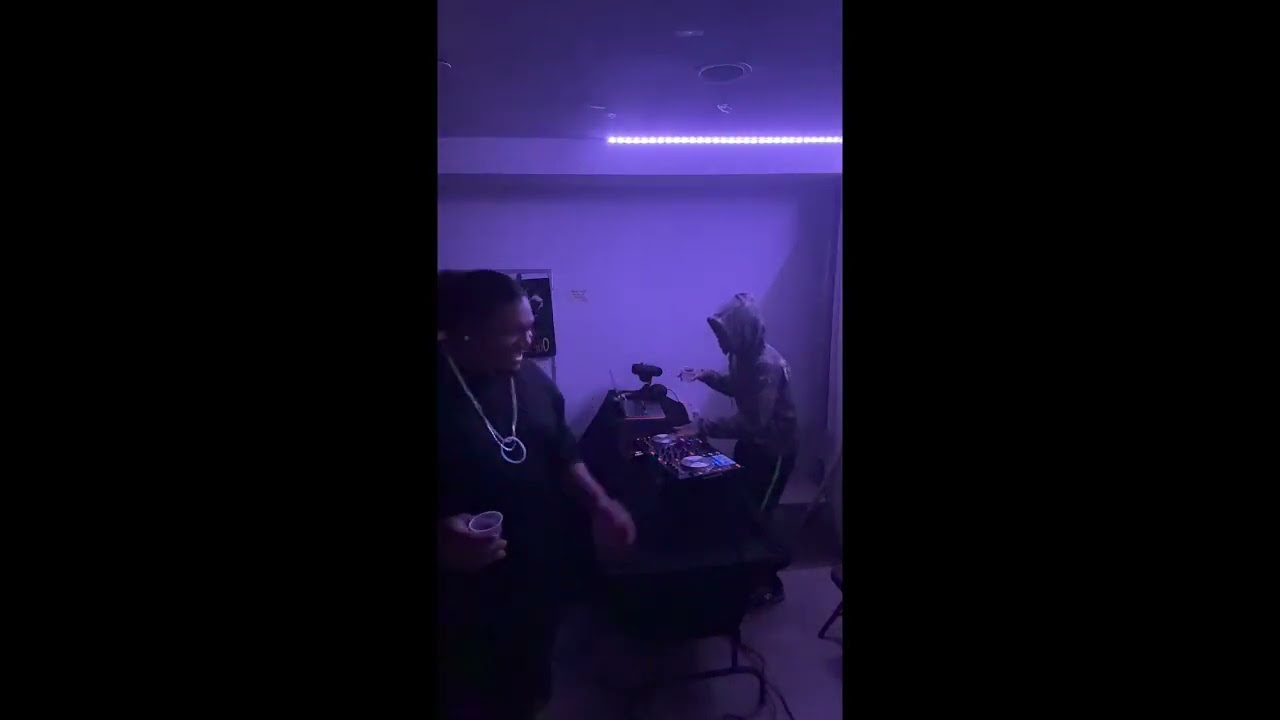 Party⚡HouseOfVibesX🗽 (Part 1/4)