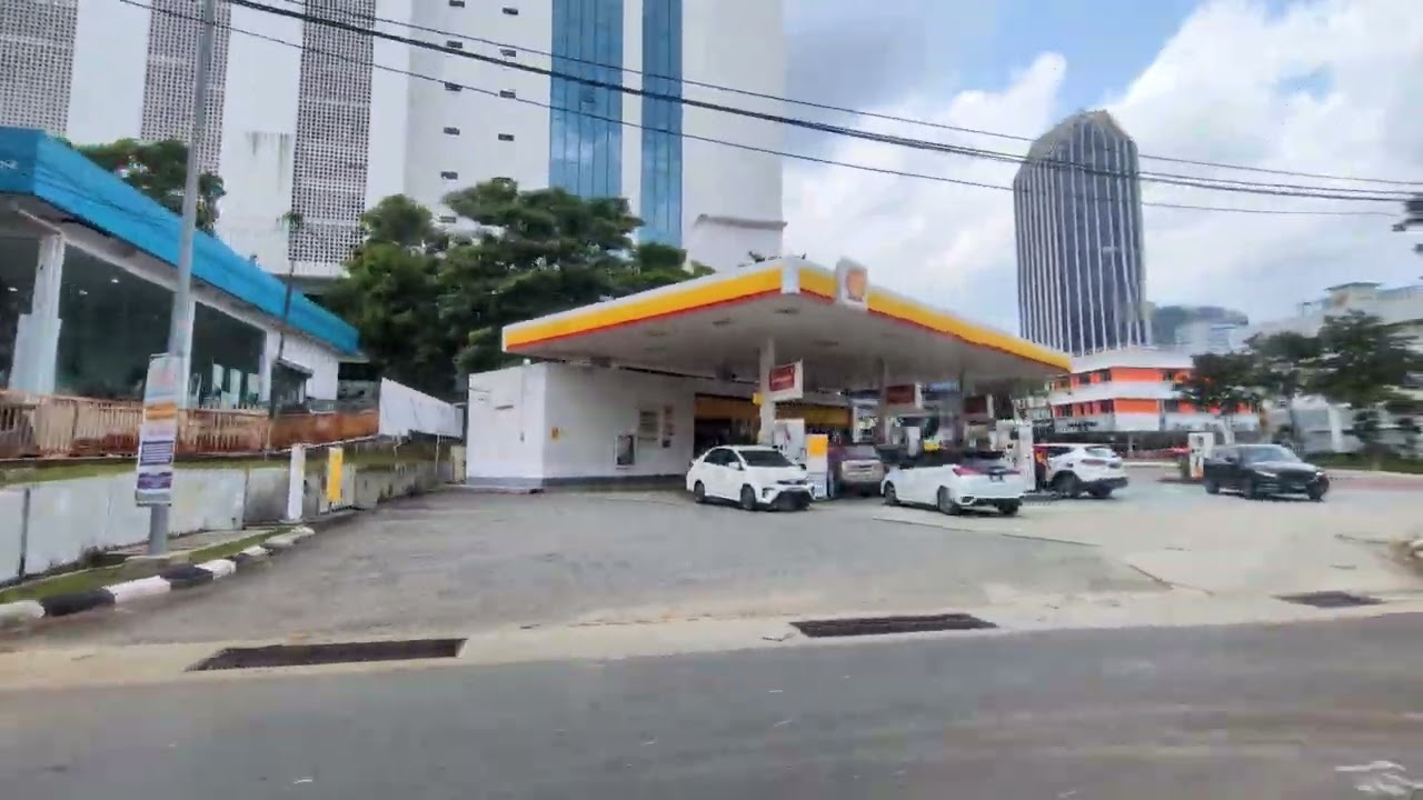 Drive along Jalan Selangor in Petaling Jaya, Malaysia 