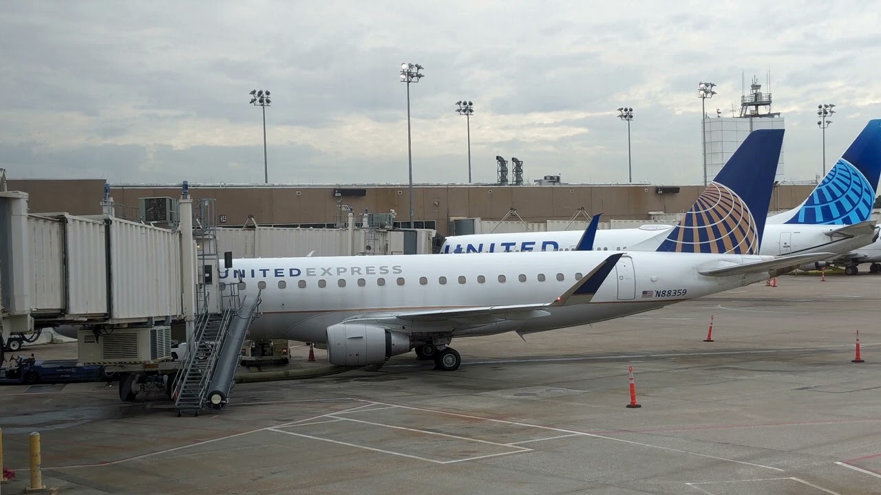 02/15/2024 United Airlines 6135 Inflight Announcement: Houston - Guadalajara | ユナイテッド航空 6135便 アナウンス