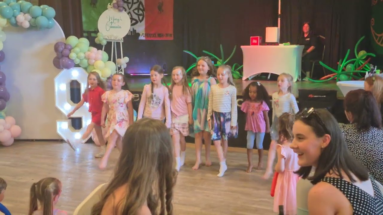 Bolger Cunningham School of Irish Dance - Reel Around The Sun