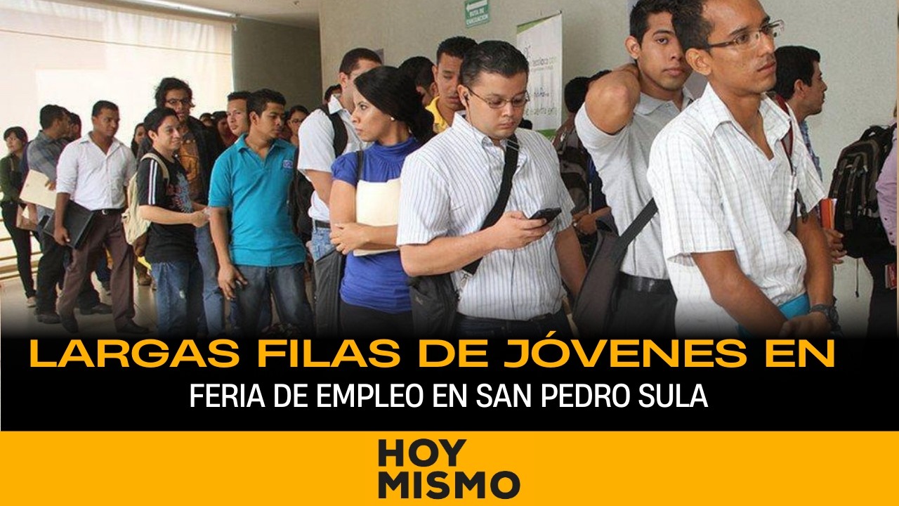 Interminables filas de jóvenes buscando trabajo en feria de empleo en San Pedro Sula