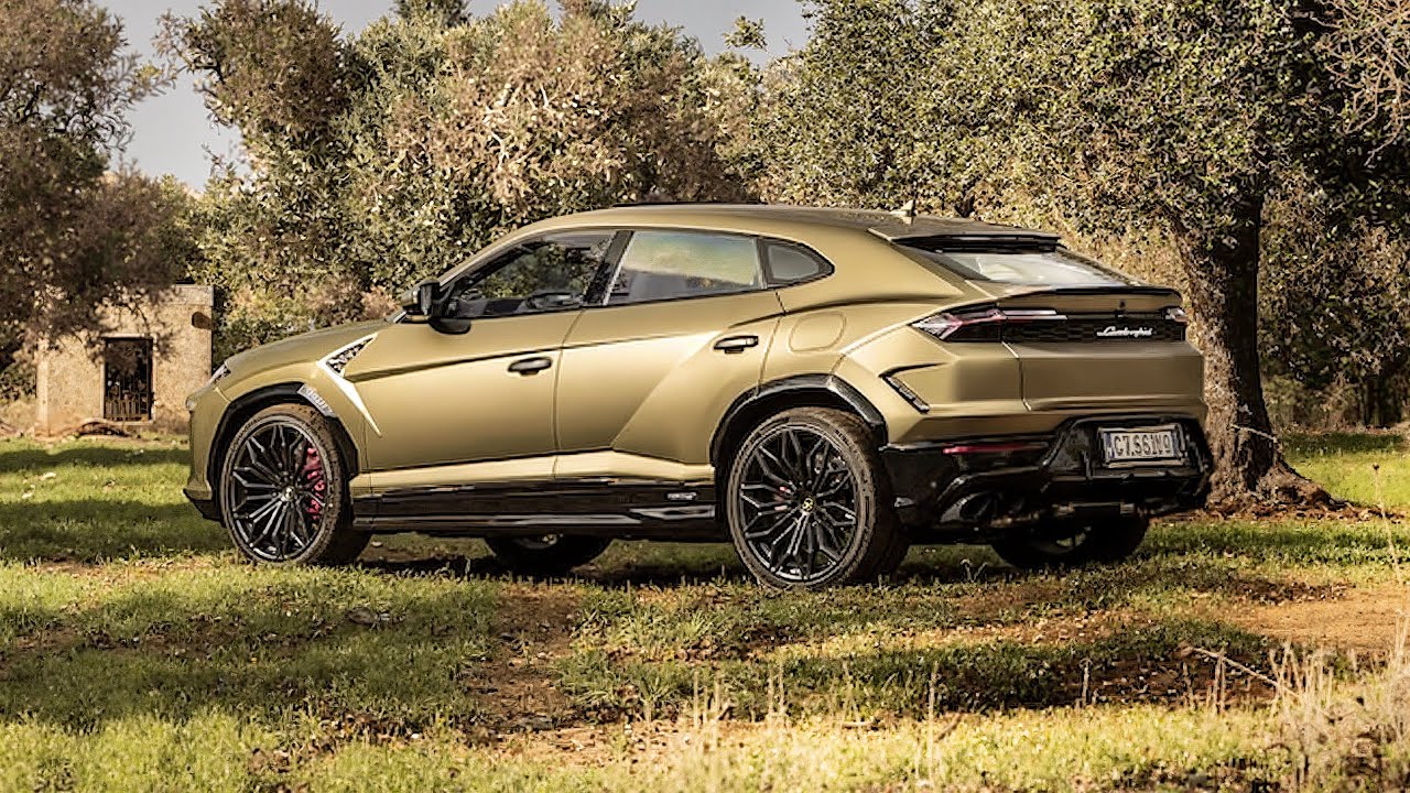 Lamborghini Urus SE PHEV in Verde Gea