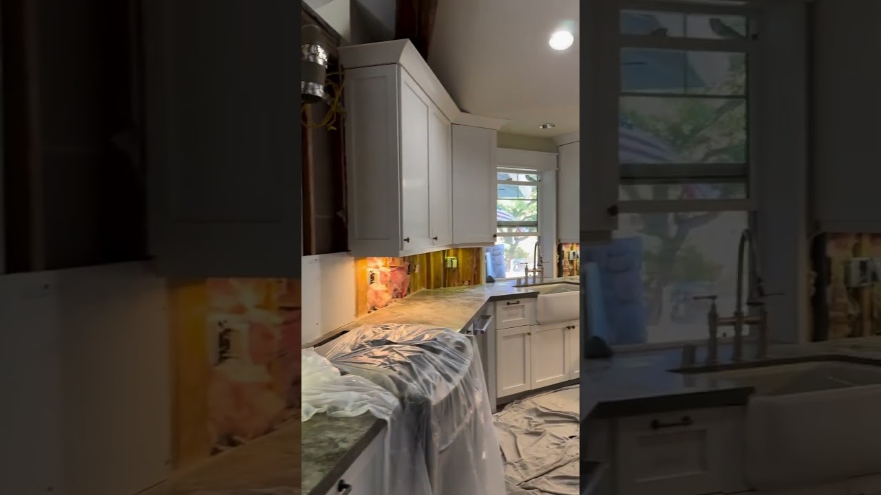 Kitchen Backsplash Perfection #renovation #contractor #transformation #homeimprovement #remodel