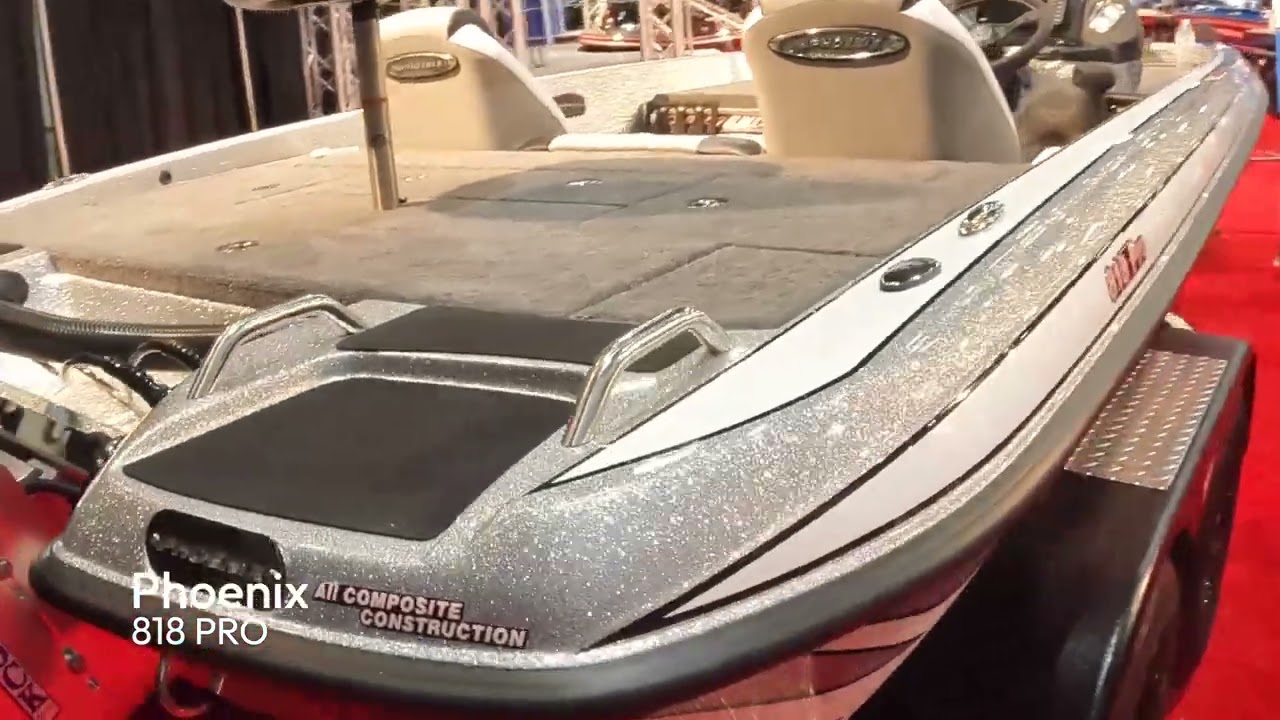 Phoenix 818 Pro Bass Boat