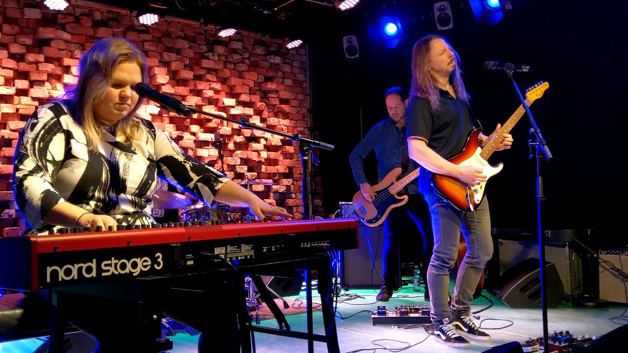 Anssi Kelan bändi Sultan Of Swing Dire straits cover G livelab jam