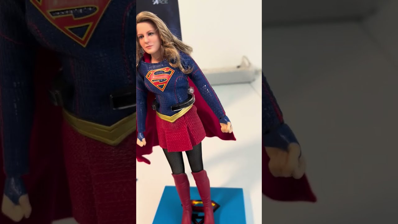 STAR ACE TOYS SA8005 1/8 Superman - SUPER GIRL 22.5cm Action Figure Model Review