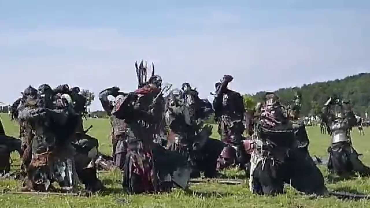 Drachenfest 2015 Ork Haka vor dem Roten Heer