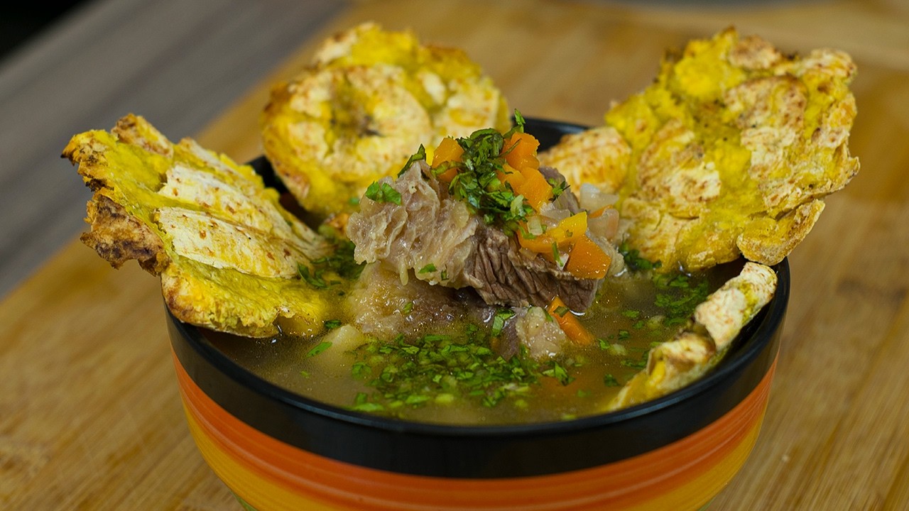 ¡Hice este increíble Caldo de Costilla de res con plátano verde!