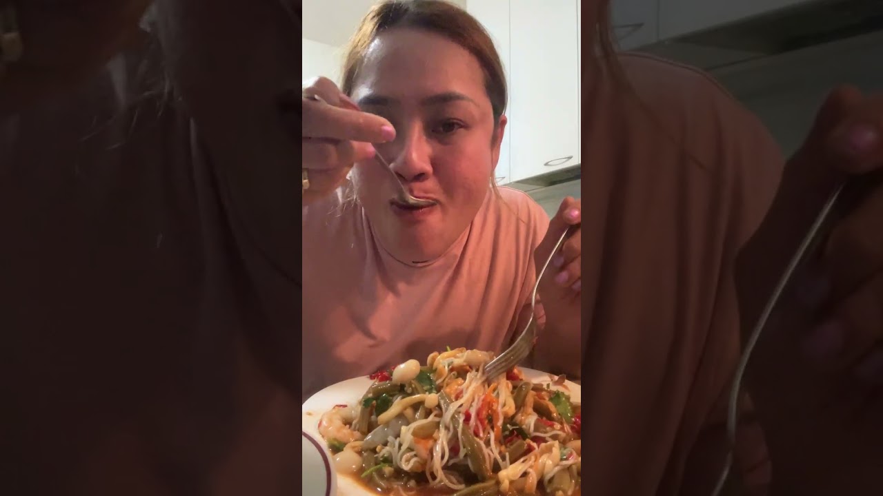 ตำผักงูเขียวกุ้งดิบ ชีวิตต่างแดน ฟินแลนด์ 23/2/2026 ขอบคุณเพื่อนๆที่รับชมค่ะ🙏