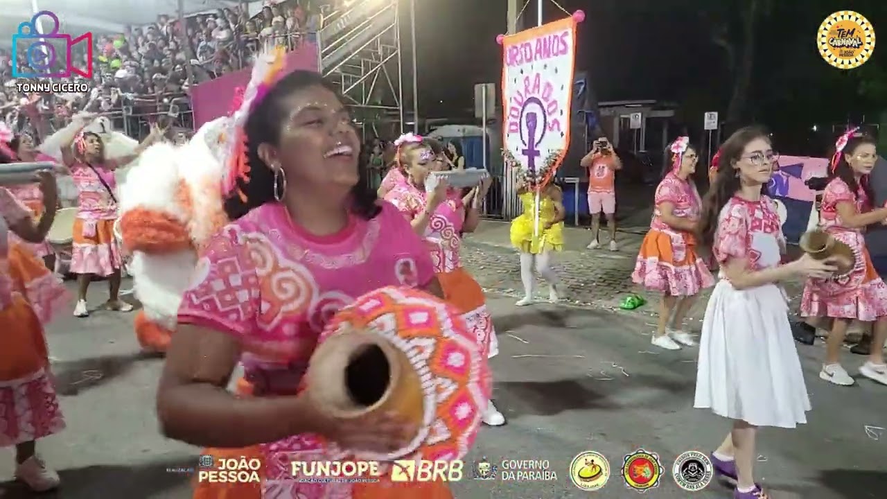 🐻✨ Carnaval de João Pessoa 2025 | Desfile Oficial | Urso Anos Dourados 🎤📻