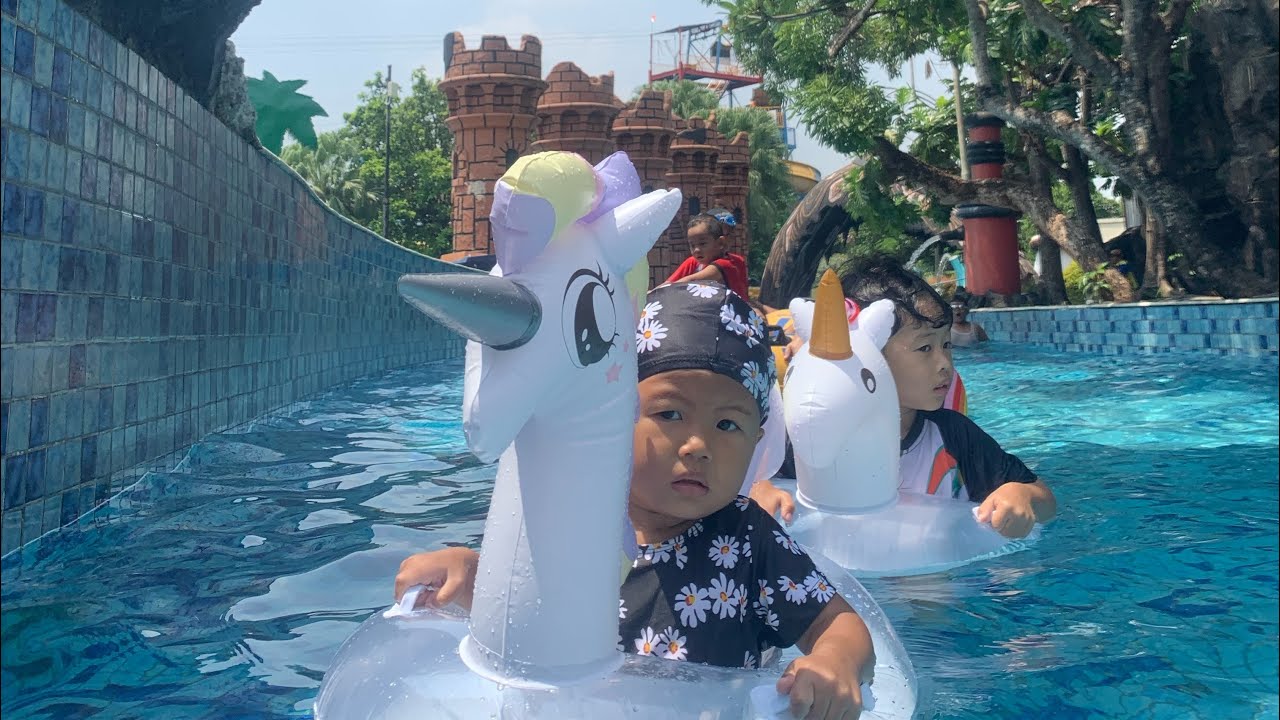Berenang bersama kuda poni di”Ocean park BSD” 🏊🏻‍♀️🍃