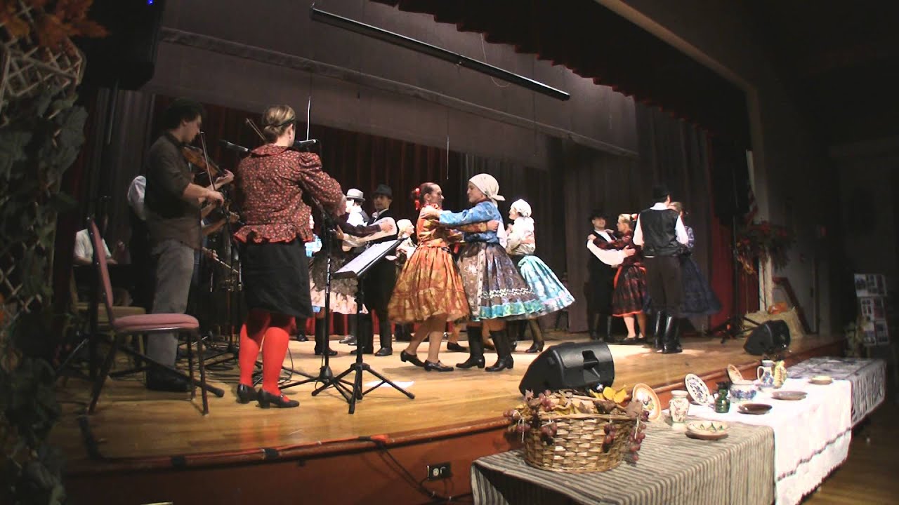 2012 Csűrdöngölő show - Magyarbődi karikázó, csárdás és friss