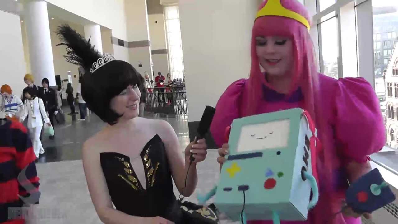 Princess Bubblegum and Marceline The Vampire Queen Cosplay - Anime Boston 2012