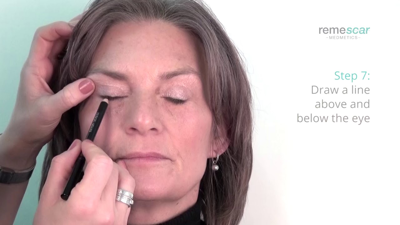How to apply Remescar Eye Bags & Dark Circles in combination with make up? (Switzerland)