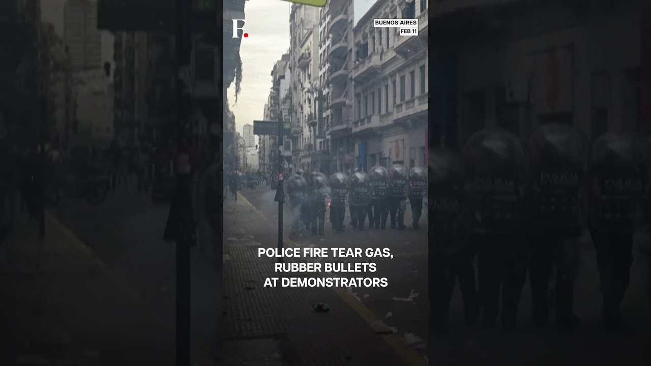 Workers Clash With Police Over Milei&rsquo;s Labour Reforms | Subscribe To Firstpost | N18G
