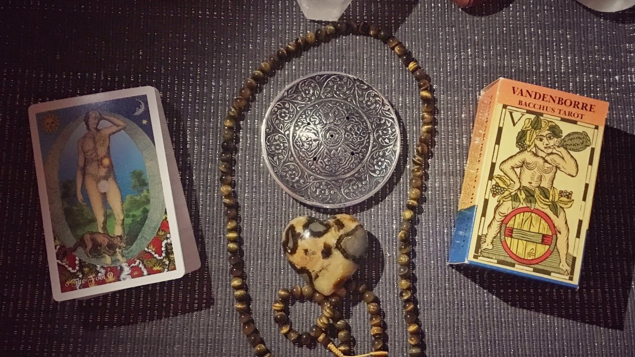 Vandenborre & Tarot of the Holy Light unboxings.