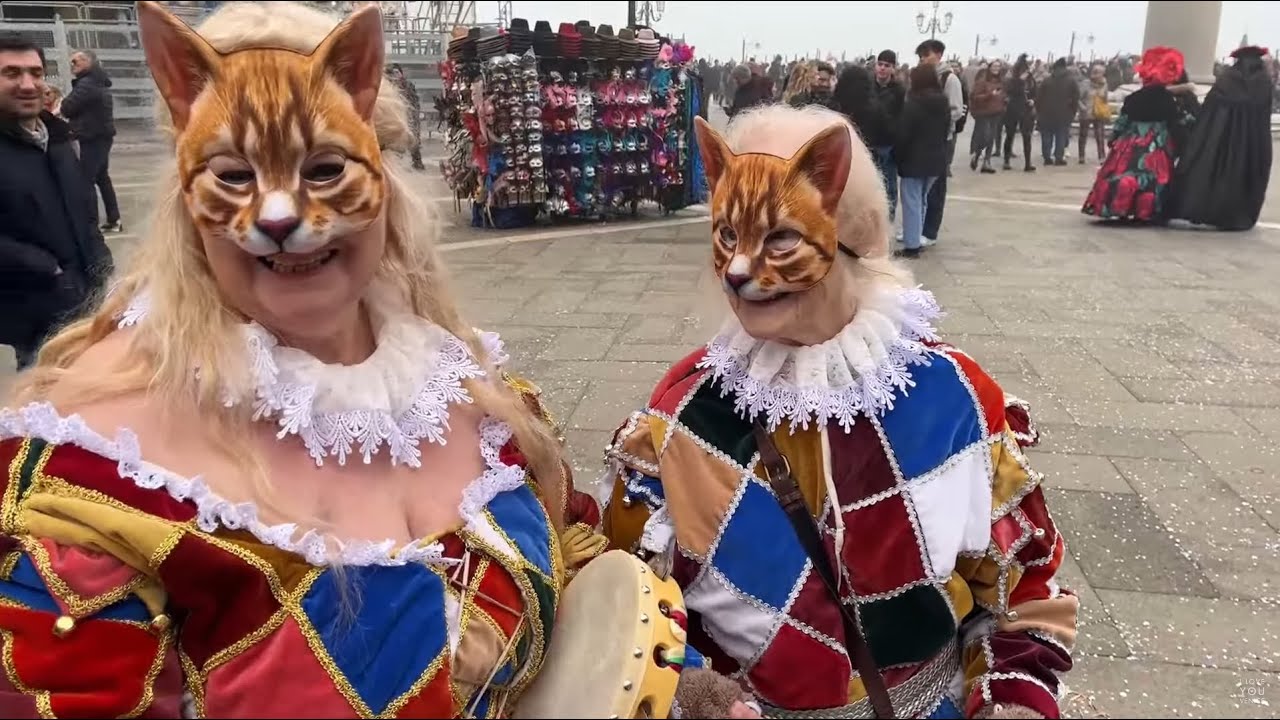 Free Live Walking in the atmosphere of the Venice Carnival!