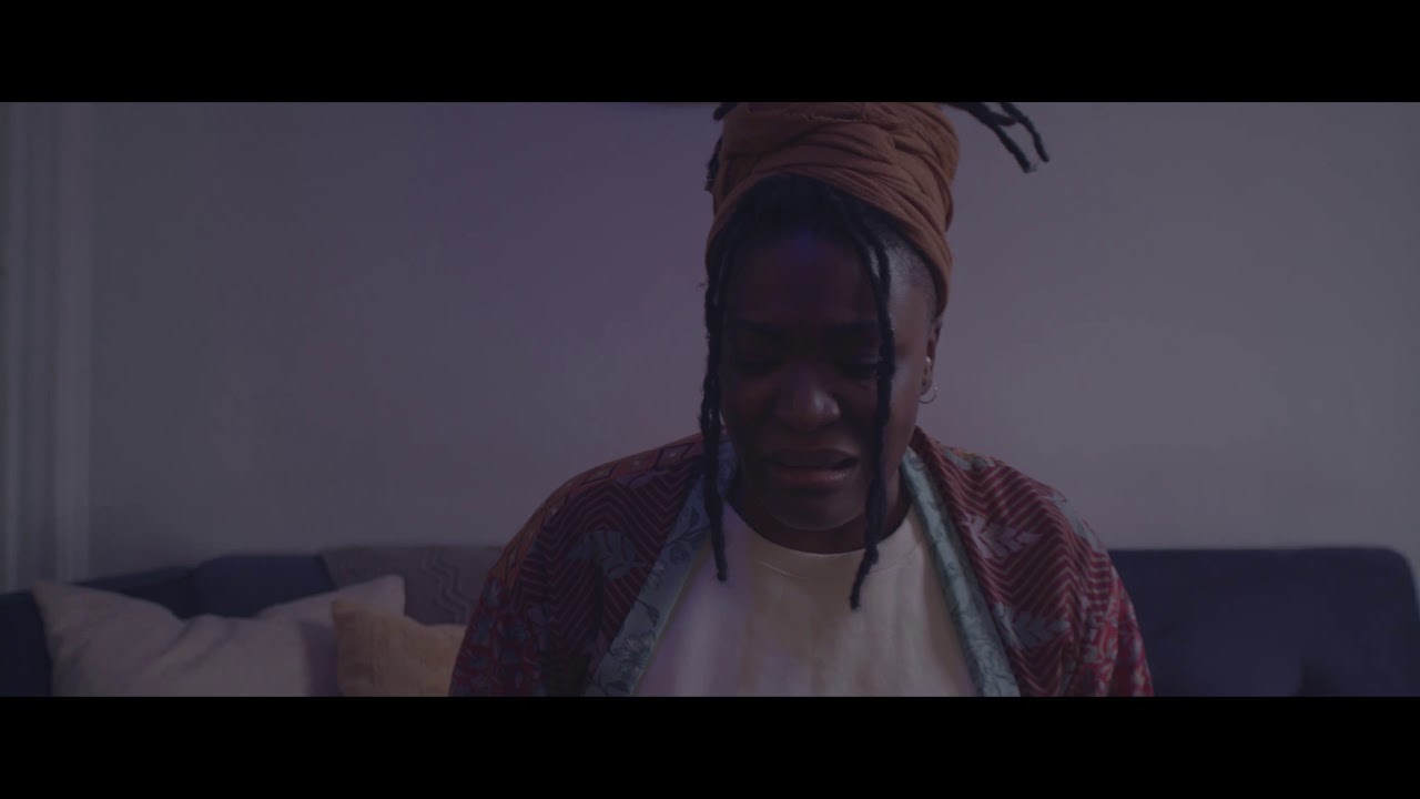 Watch Nasia Thomas Sing 