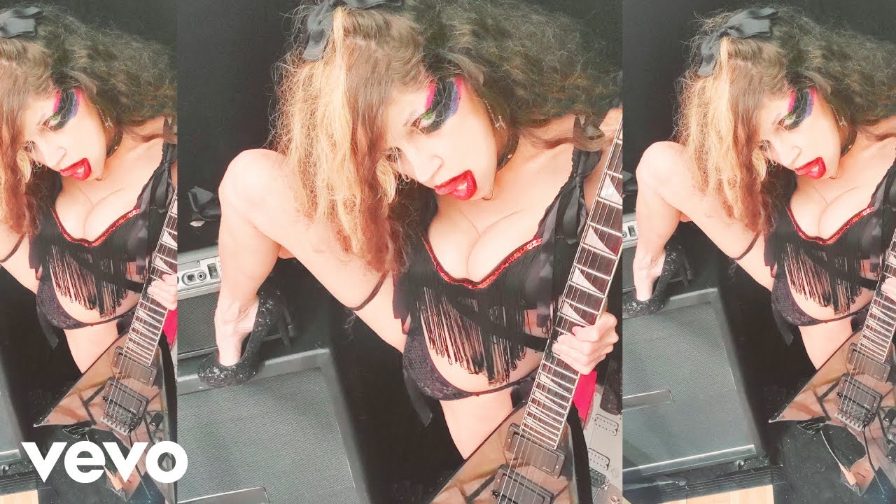 The Great Kat - Shredderrific ShredDiva Shreds (Official Video)