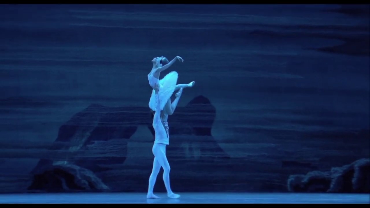 Ballet du Bolchoï au cinéma | Le Lac des cygnes - Acte I final (extrait)
