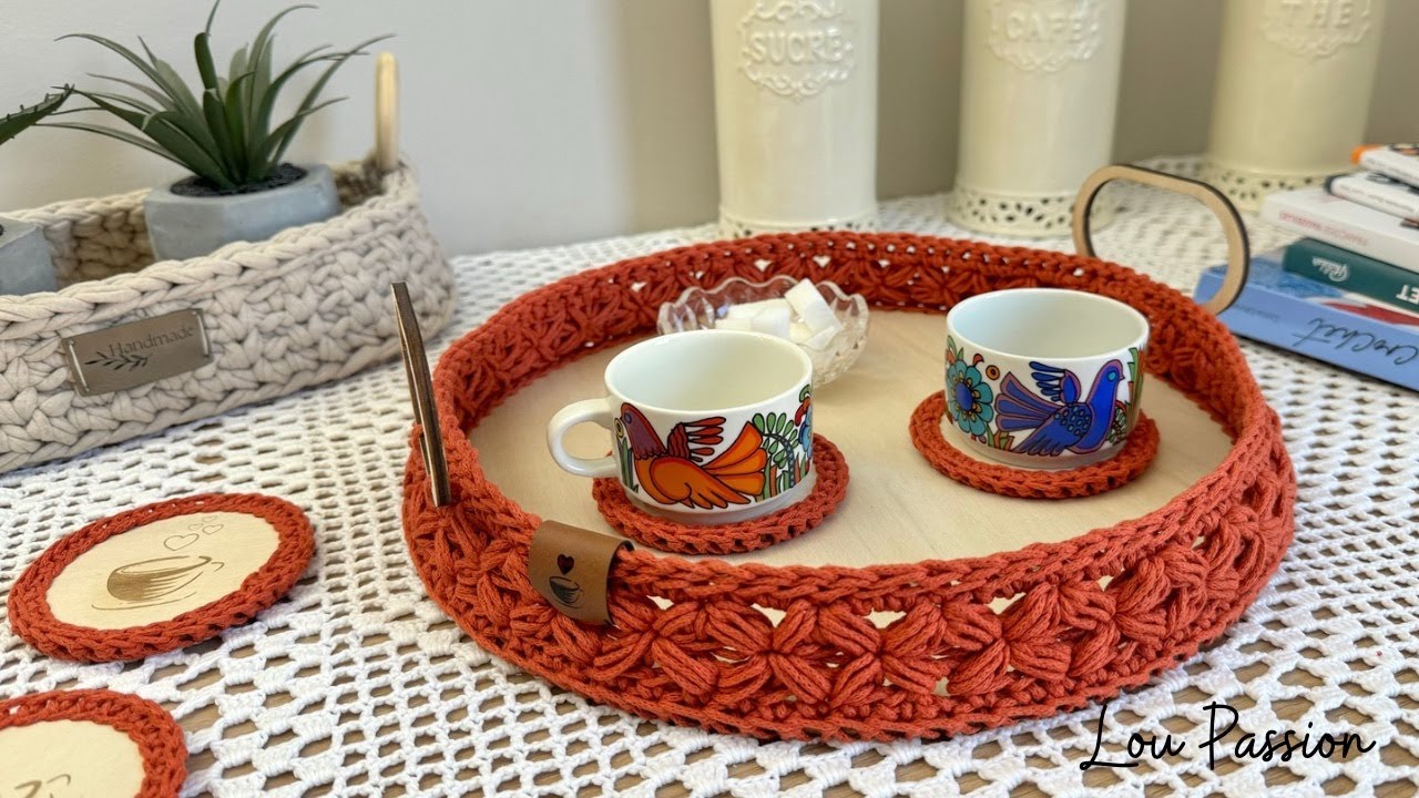 DIY : Comment crocheter un plateau en bois perforé tutoriel facile #loupassion #crochetdebutant