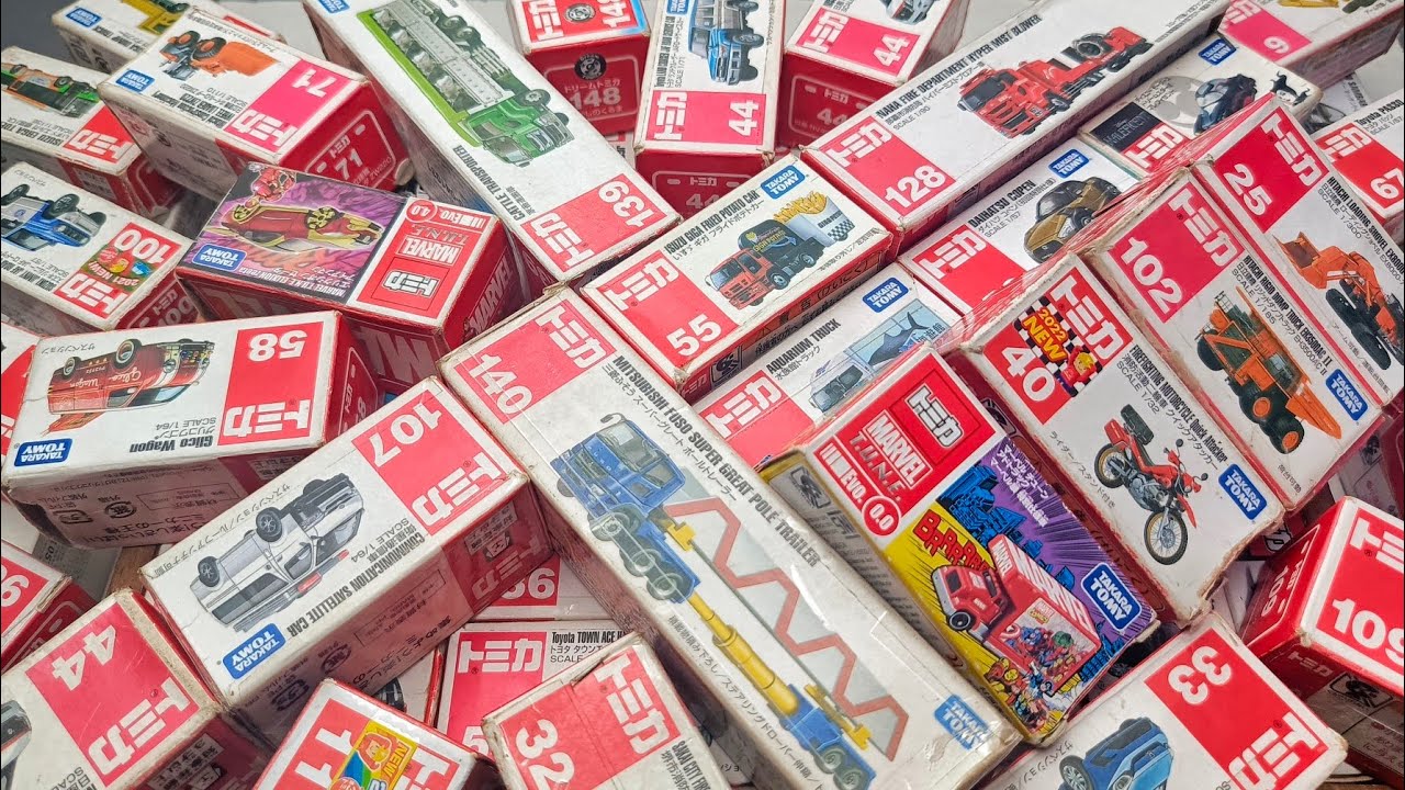トミカミニカーが箱に盛り沢山!収納するよ。トミカのベストコレクションを動画でまとめました! -