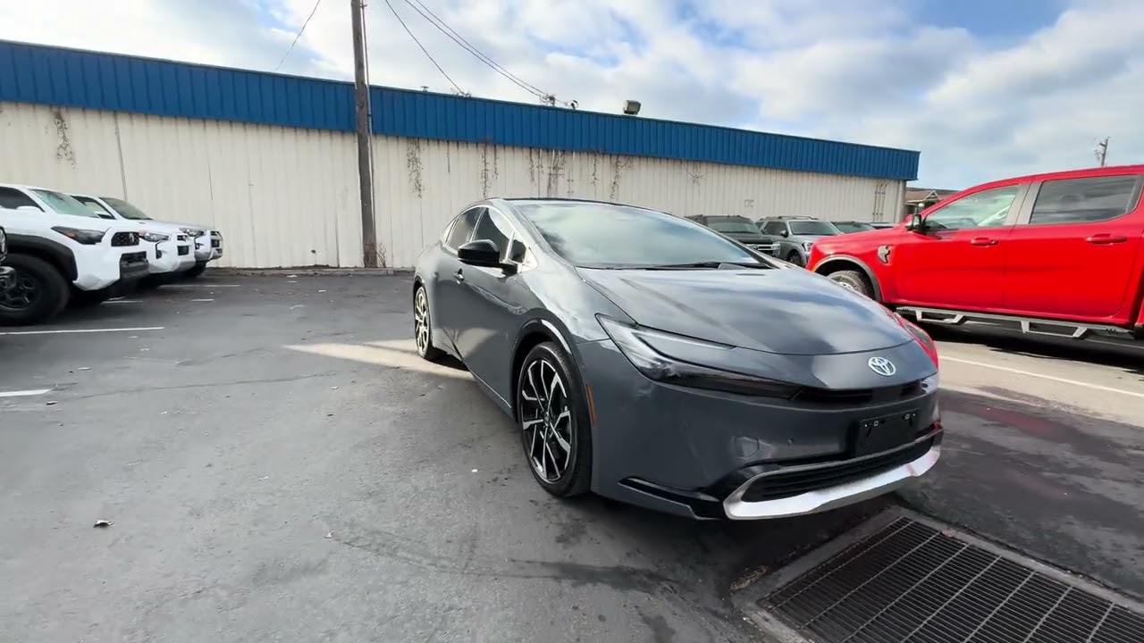 2025 Toyota Prius Plugin Hybrid SE Stock 051448