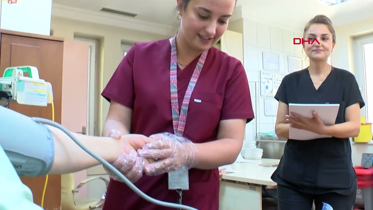 Elif hemşire, lenfomayı yendiği hastanede hastaların ümidi