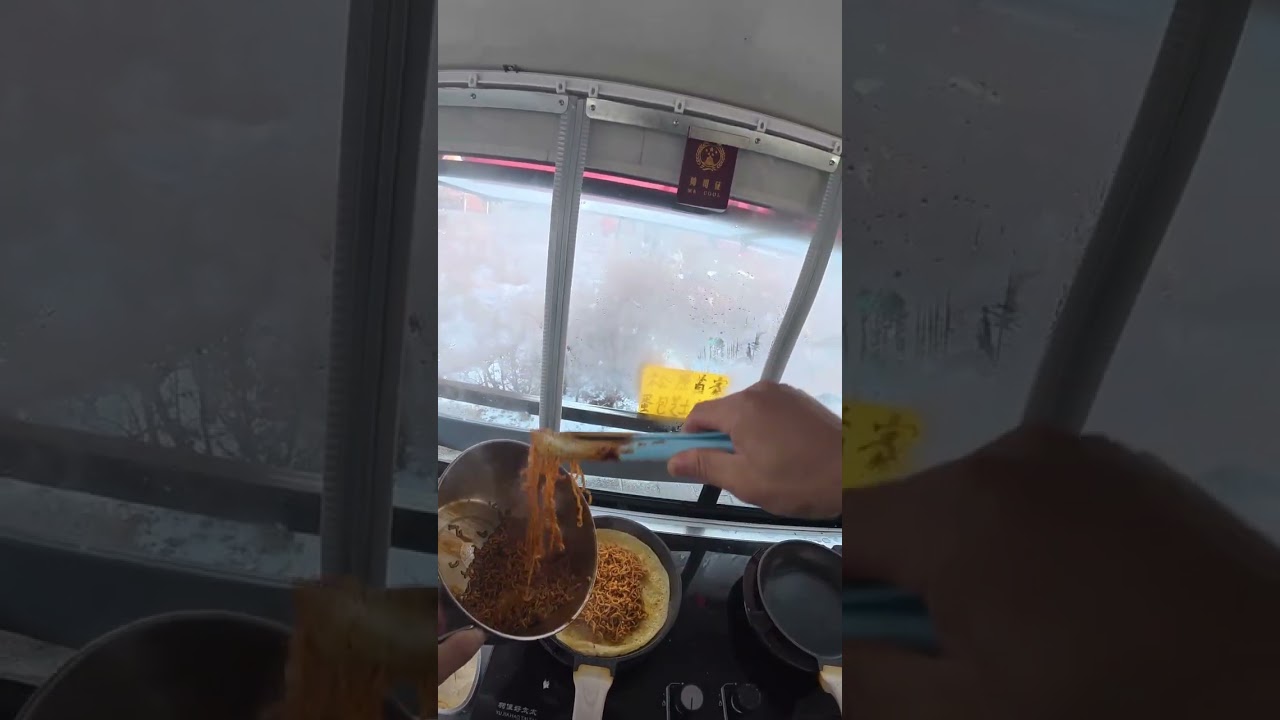 POV Cooking Egg-Wrapped Spicy Turkey Noodles – Watch Full Livestream for Real Vendor Prep!