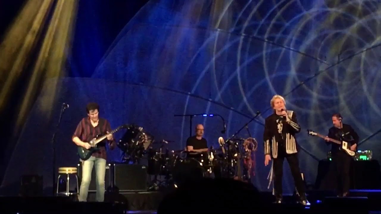 YES featuring Jon Anderson, Trevor Rabin, Rick Wakeman  (ARW) - 'I am Waiting' - Milwaukee, WI