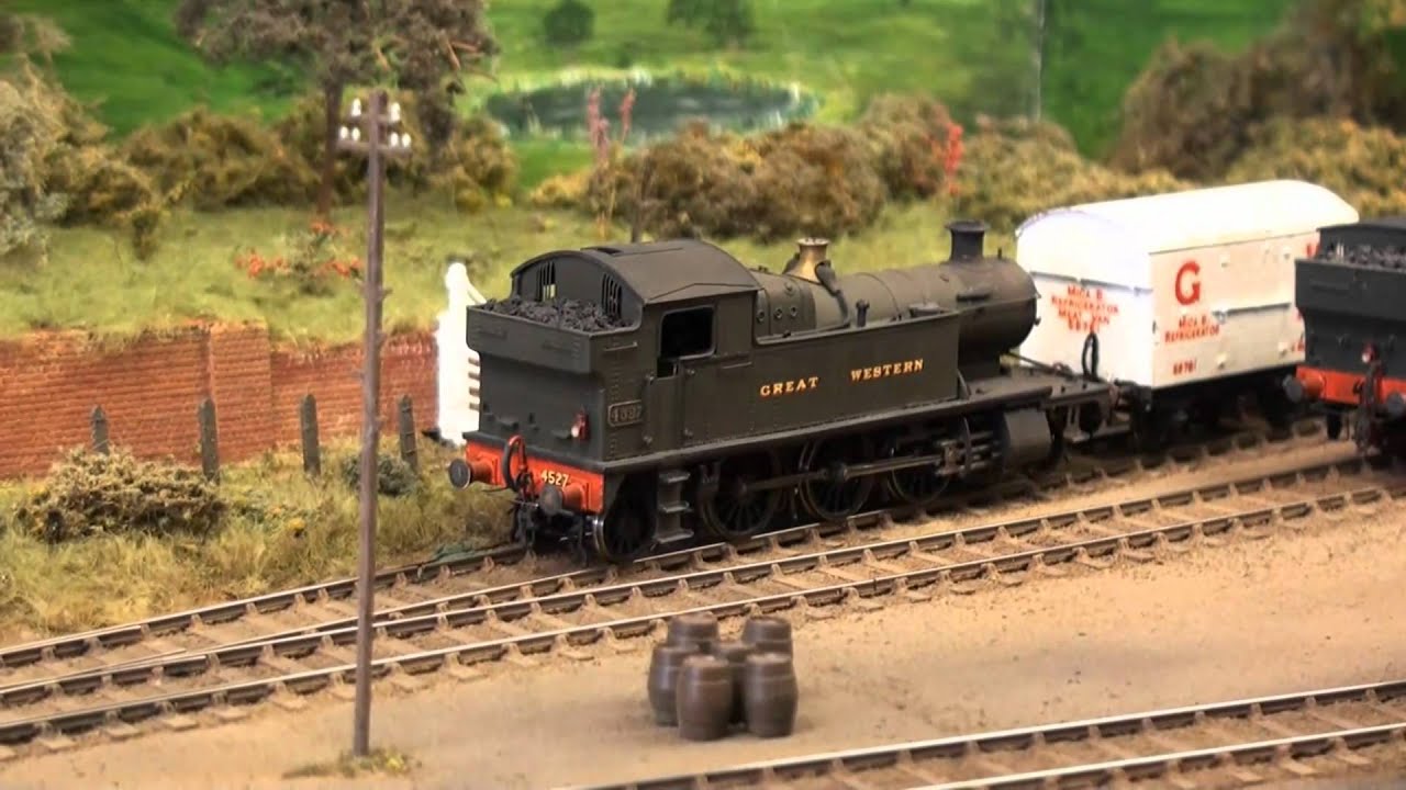 Dartley GWR Model Railway filmed at Romford Show Sat 2nd Oct 2010 copyright PWSeale