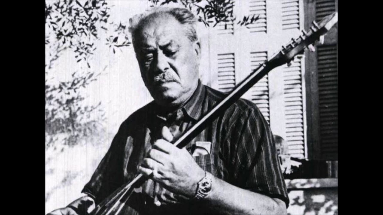 Thodoris Theodoroudis plays Kostas Grigoreas On Marcos' Steps