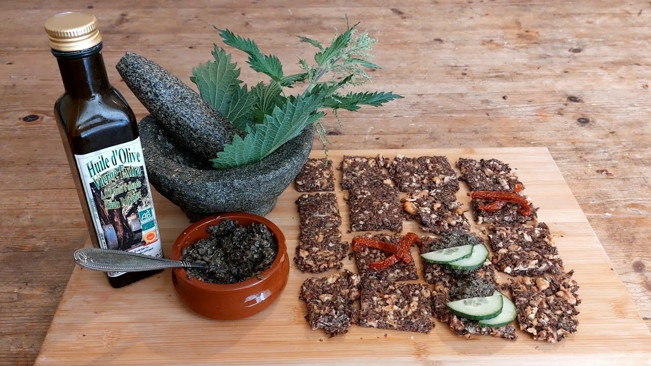 Koolhydraat arme brandnetel lijnzaad crackers maken
