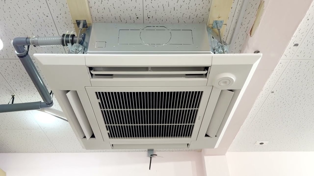 自宅の三菱電機 天井カセットエアコン　冷房運転