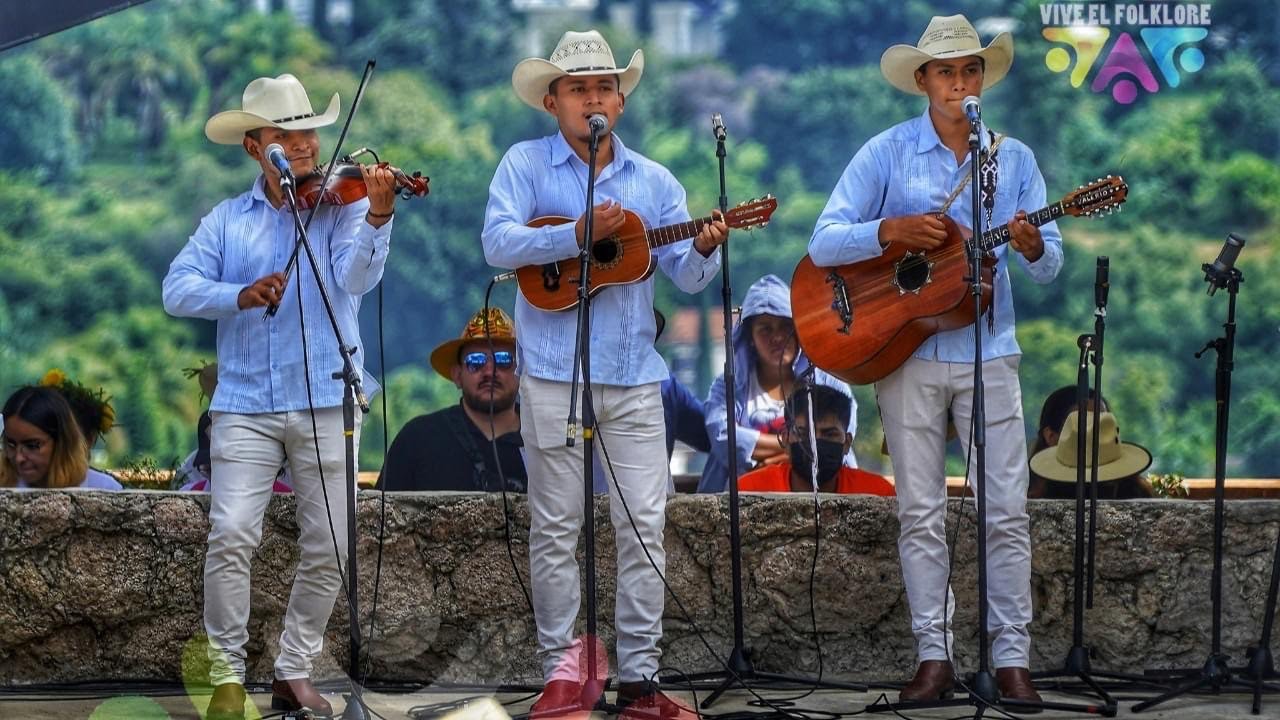 Huapango Pantepec en el Festival Huey Atlixcáyotl 2022 en Atlixco, Puebla