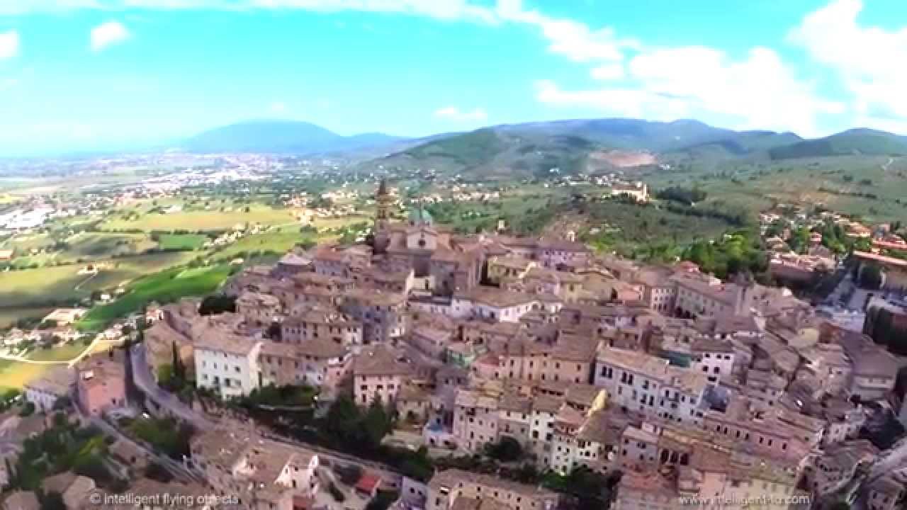 Trevi by drone