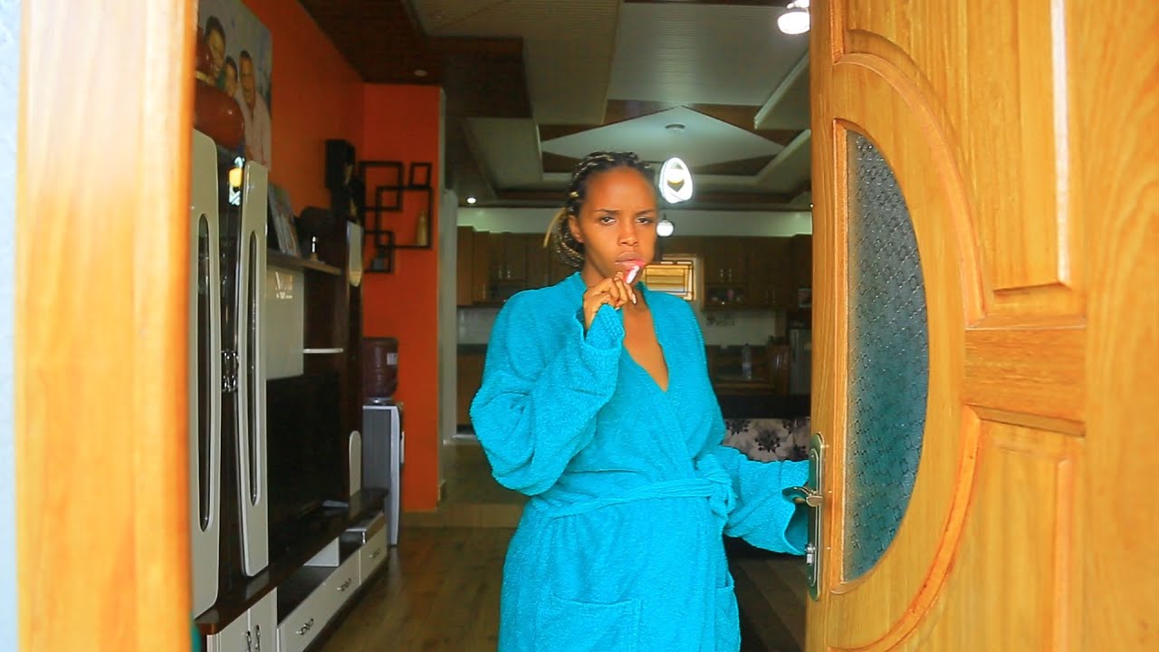 VLOG:irirwana na MPINGA murugo ku cyumweru,baramutunguye akora byose kuri camera😂byose arabyikorera