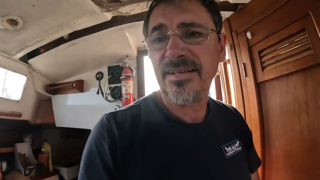 Aura Project - Through hulls - three out of five -  Mottle 33 refit