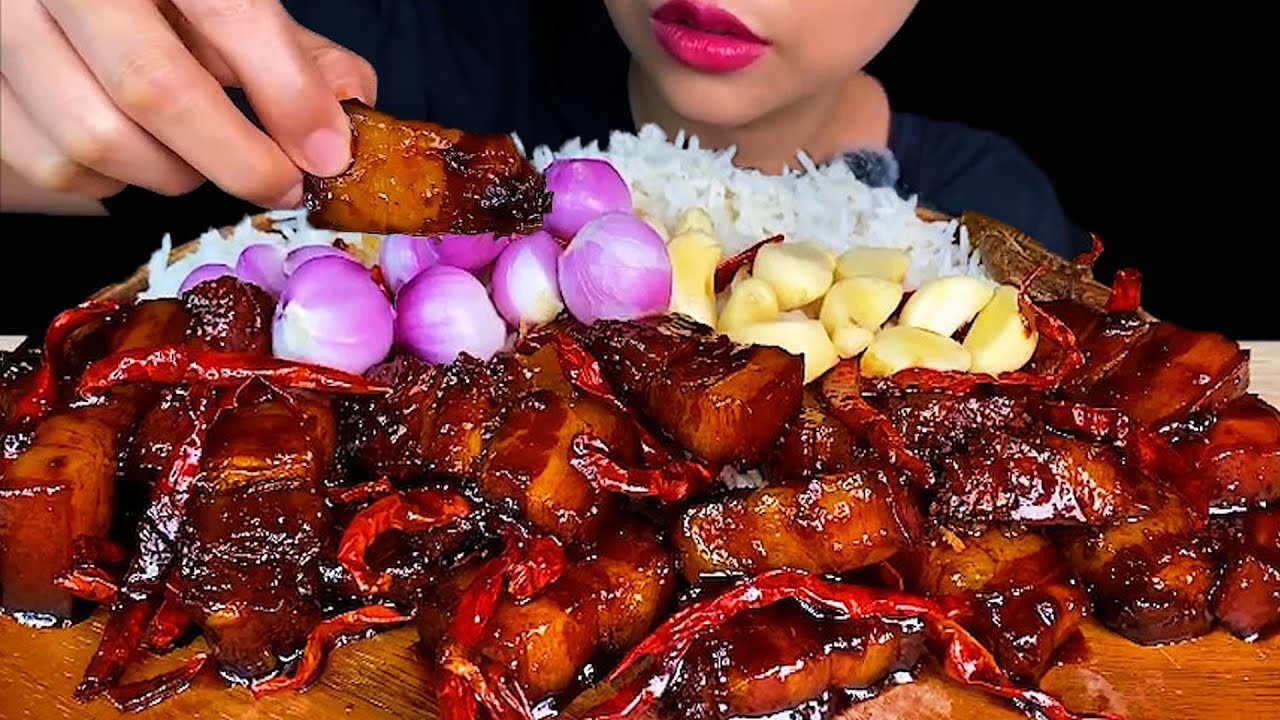Braised Pork Belly, Garlic, Onion & White Rice * MUKBANG SOUNDS *