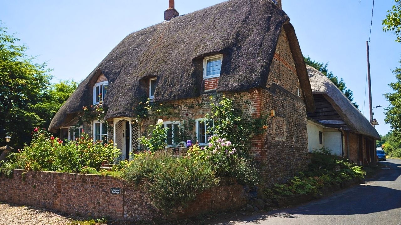 Ramsbury Village Walk, English Countryside 4K