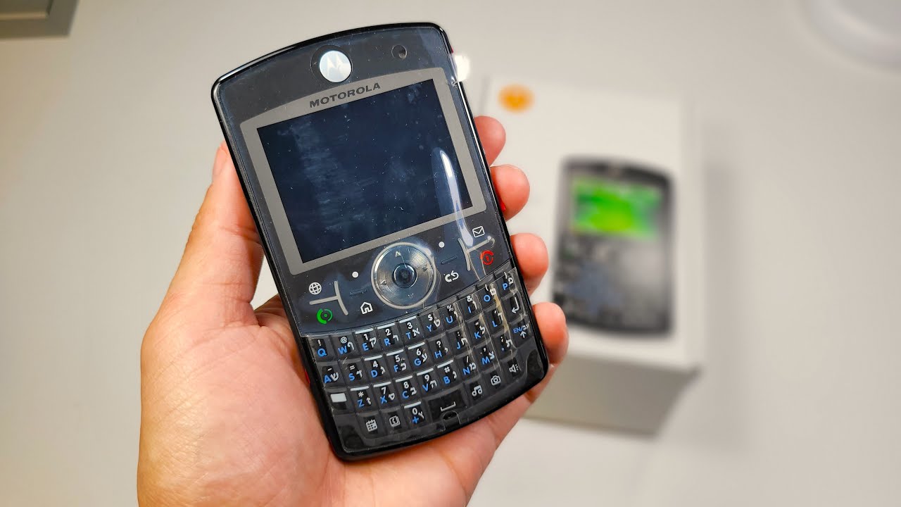 Moto Q9h – Распаковка винтажного смартфона