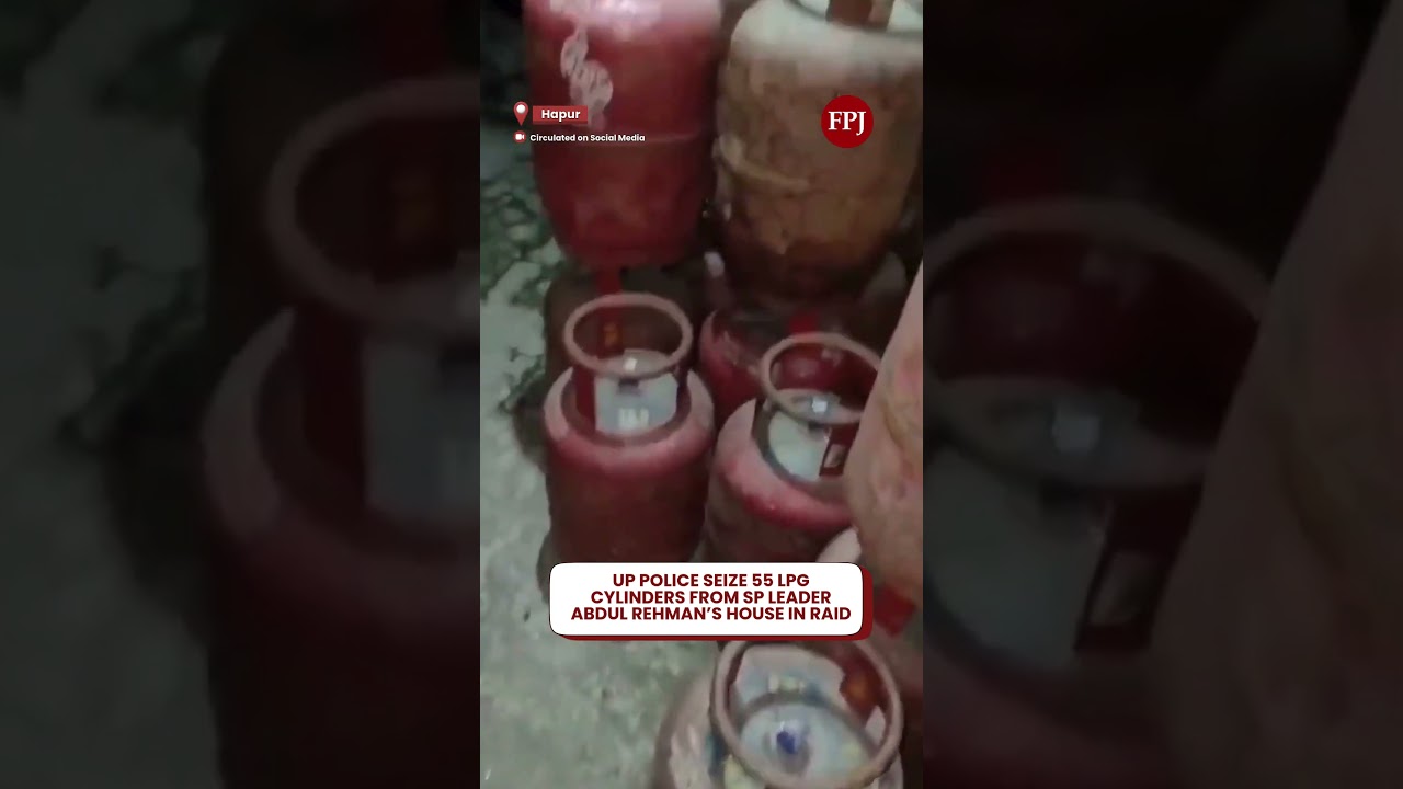 Полиция штата Уттар-Прадеш изъяла 55 газовых баллонов из дома лидера партии СП Абдула Рехмана во ...
